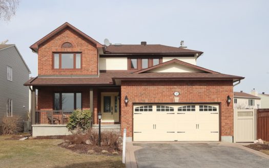 12 Hennepin Street, Barrhaven, Ontario