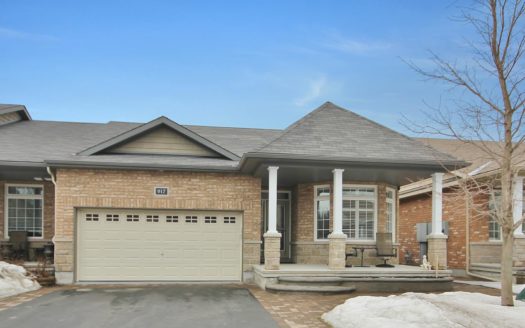 917 Burwash Landing Bay, Kanata, Ontario