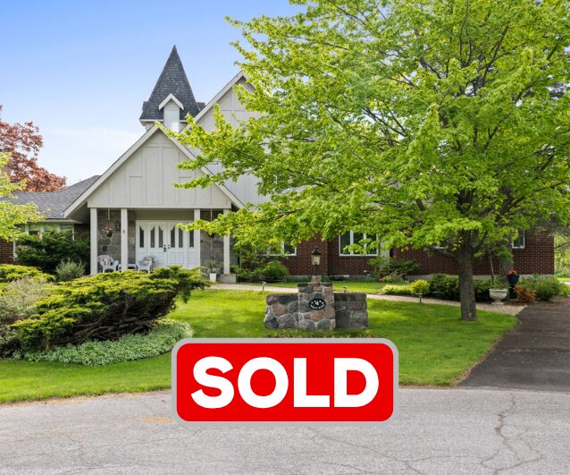 4 Barry Burn Court, Ottawa, Ontario, K2R 1C5