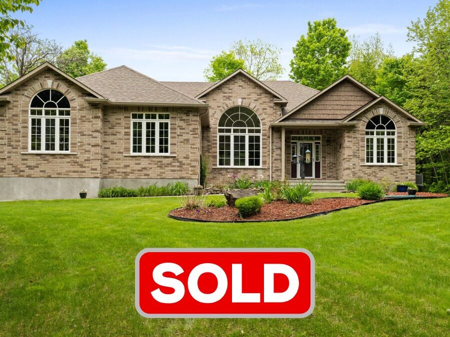 213 Justin Drive, Ottawa, Ontario, K7C 0C4 (Beckwith)