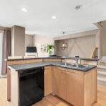 web or mls Grey Seal Circle