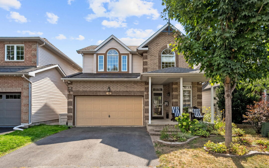 18 Golder’s Green Lane, Ottawa, Ontario, K2J 5C1 (Barrhaven)