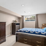 web or mls Grey Seal Circle